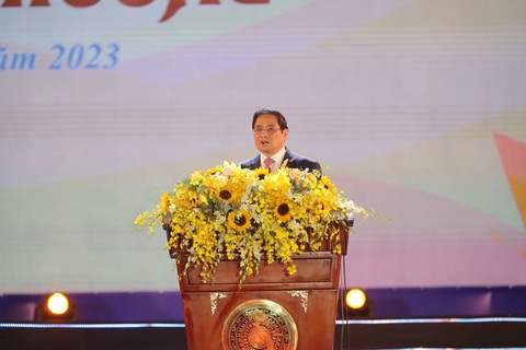 Thủ tướng hy vọng Khánh Hòa sớm trở thành thành phố trực thuộc trung ương - Ảnh 1. Thủ tướng hy vọng Khánh Hòa sớm trở thành thành phố trực thuộc trung ương - Ảnh 1.