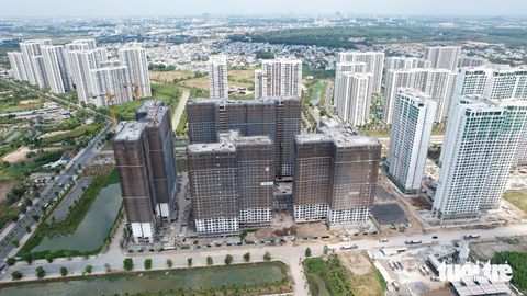 Dòng tiền khó, doanh nghiệp bất động sản muốn bán dự án hàng ngàn tỉ đồng - Ảnh 1. Dòng tiền khó, doanh nghiệp bất động sản muốn bán dự án hàng ngàn tỉ đồng - Ảnh 1.