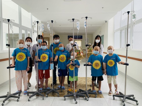 Danh sách đóng góp các nhà hảo tâm (11 và tháng 12-2022) - Ảnh 1. Hoạt động thiện nguyện hướng đến bệnh nhi không may thuộc chương trình Ước mơ của Thúy được nhiều bạn đọc đồng hành - Ảnh: H.C