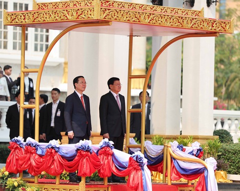 Lễ đón trọng thể Chủ tịch nước Võ Văn Thưởng tại Lào - Ảnh 5. Lễ đón trọng thể Chủ tịch nước Võ Văn Thưởng tại Lào - Ảnh 5.