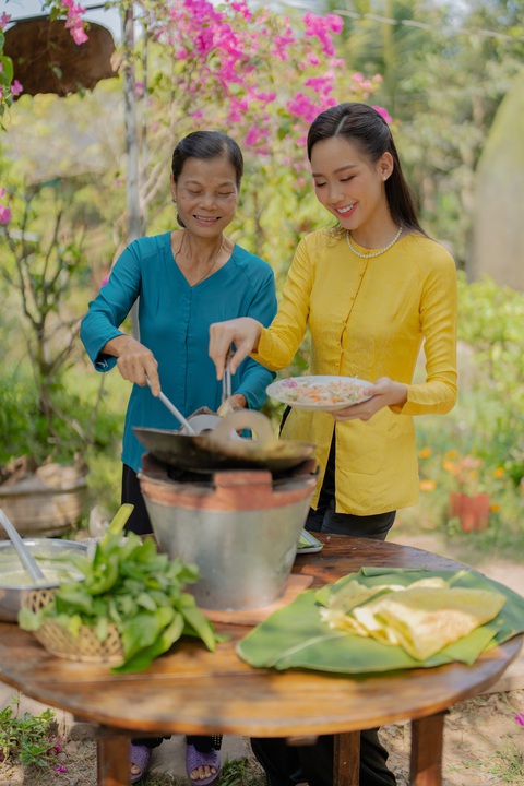 Tin tức giải trí ngày 10-4: Thái Hòa tự tát mình 40 cái - Ảnh 6. Tin tức giải trí ngày 10-4: Thái Hòa tự tát mình 40 cái - Ảnh 6.