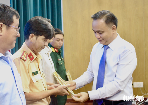 Quận Phú Nhuận có 12/13 phường đạt danh hiệu phường văn minh đô thị - Ảnh 2. Quận Phú Nhuận có 12/13 phường đạt danh hiệu phường văn minh đô thị - Ảnh 2.