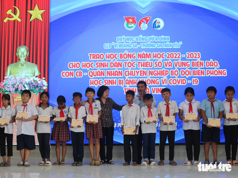 93 học bổng Vừ A Dính cho học sinh ảnh hưởng bởi COVID-19 - Ảnh 3. 93 học bổng Vừ A Dính cho học sinh ảnh hưởng bởi COVID-19 - Ảnh 3.
