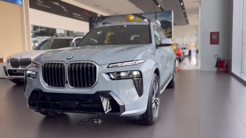 BMW X7 2023 về đại lý, chưa ra mắt nhưng lộ giá hơn 6,2 tỉ đồng - Ảnh 1. BMW X7 2023 về đại lý, chưa ra mắt nhưng lộ giá hơn 6,2 tỉ đồng - Ảnh 1.