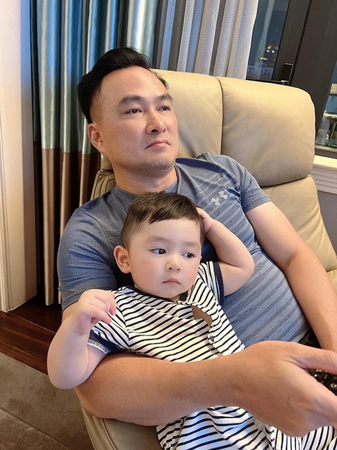 Ảnh vui sao Việt 11-4: Tuấn Hưng bị trêu xinh gái, sexy - Ảnh 7. Ảnh vui sao Việt 11-4: Tuấn Hưng bị trêu xinh gái, sexy - Ảnh 7.