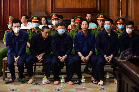 Vụ đánh bạc 2.150 tỉ đồng: Tòa cho 4 bị cáo án treo, Viện kiểm sát: Không đúng quy định - Ảnh 1. Vụ đánh bạc 2.150 tỉ đồng: Tòa cho 4 bị cáo án treo, Viện kiểm sát: Không đúng quy định - Ảnh 1.