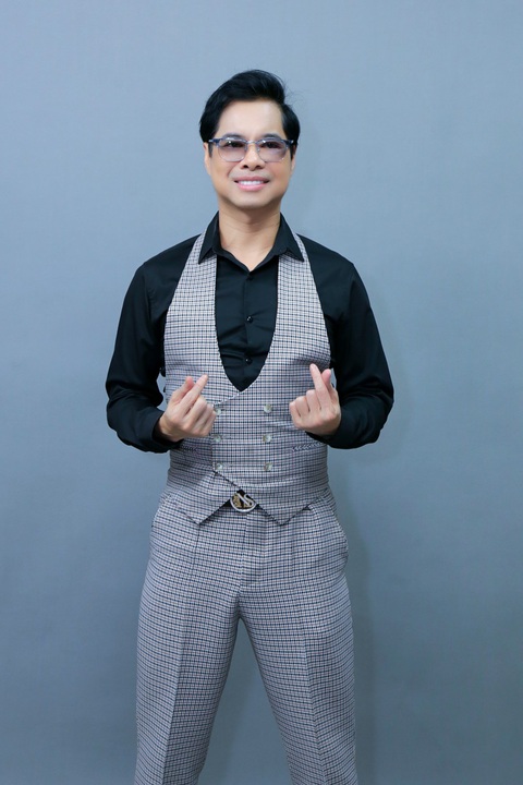 Ngọc Sơn biết làm thơ, tặng ảnh cho bạn gái từ năm lớp 4 - Ảnh 1. Ngọc Sơn biết làm thơ, tặng ảnh cho bạn gái từ năm lớp 4 - Ảnh 1.