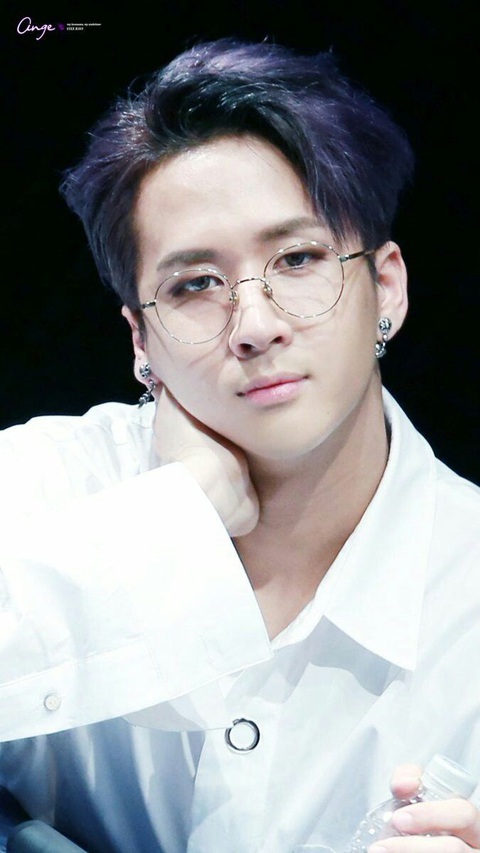 Nam thần tượng Ravi - VIXX - giả động kinh để trốn nghĩa vụ quân sự - Ảnh 2. Nam thần tượng Ravi - VIXX - giả động kinh để trốn nghĩa vụ quân sự - Ảnh 2.