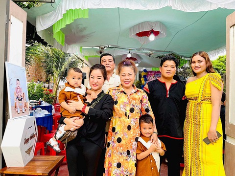 Ca sĩ Siu Black bỏ nuôi heo sang nuôi cá ở Kon Tum - Ảnh 1. Ca sĩ Siu Black bỏ nuôi heo sang nuôi cá ở Kon Tum - Ảnh 1.