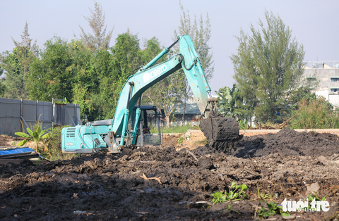 Dân không dám ngủ trong nhà vì sợ sạt lở, địa phương hứa sẽ sớm sửa chữa - Ảnh 7. Dân không dám ngủ trong nhà vì sợ sạt lở, địa phương hứa sẽ sớm sửa chữa - Ảnh 7.