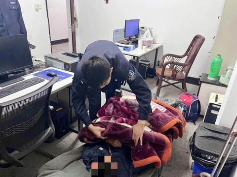 Cãi nhau với mẹ, cậu bé đạp xe 130km về nhà bà ngoại - Ảnh 2. Cãi nhau với mẹ, cậu bé đạp xe 130km về nhà bà ngoại - Ảnh 2.