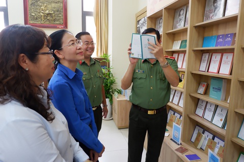 Chiến sĩ Công an TP.HCM tiên phong chuyển đổi số - Ảnh 4. Chiến sĩ Công an TP.HCM tiên phong chuyển đổi số - Ảnh 4.