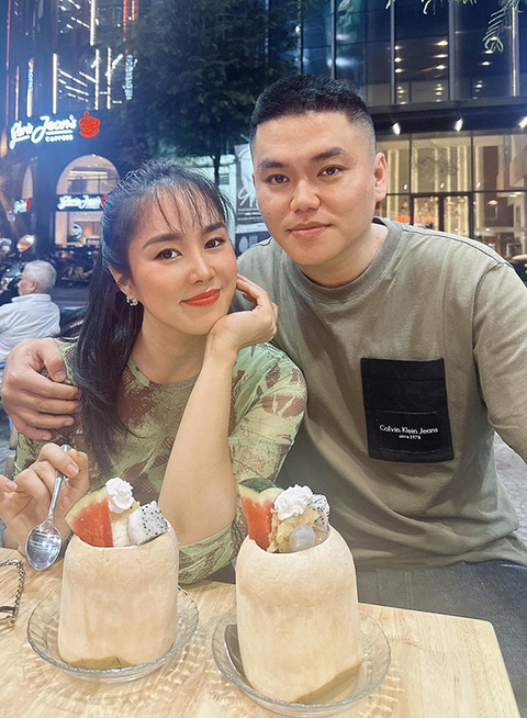Ảnh vui sao Việt 12-4: Gia đình Đông Nhi hạnh phúc khi ngắm hoa anh đào - Ảnh 2. Ảnh vui sao Việt 12-4: Gia đình Đông Nhi hạnh phúc khi ngắm hoa anh đào - Ảnh 2.