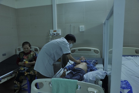 Vì sao số ca COVID-19 ở Hà Nội gia tăng? - Ảnh 1. Vì sao số ca COVID-19 ở Hà Nội gia tăng? - Ảnh 1.