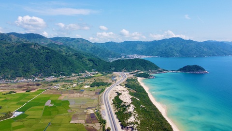 Cung đường ven biển Bắc Khánh Hòa nối những điểm du lịch hoang sơ tuyệt đẹp - Ảnh 3. Cung đường ven biển Bắc Khánh Hòa nối những điểm du lịch hoang sơ tuyệt đẹp - Ảnh 3.