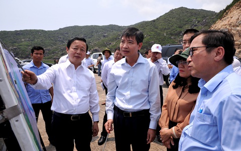Phó thủ tướng: Chọn công nghệ mới nhất để xây cảng biển Bãi Gốc - Ảnh 1. Phó thủ tướng: Chọn công nghệ mới nhất để xây cảng biển Bãi Gốc - Ảnh 1.