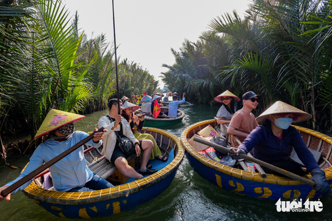 Người làm du lịch cần tiên phong giảm rác thải nhựa - Ảnh 1. Người làm du lịch cần tiên phong giảm rác thải nhựa - Ảnh 1.