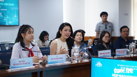 Á hậu Thúy Vân muốn làm đại sứ văn hóa đọc trọn đời - Ảnh 1. Á hậu Thúy Vân muốn làm đại sứ văn hóa đọc trọn đời - Ảnh 1.
