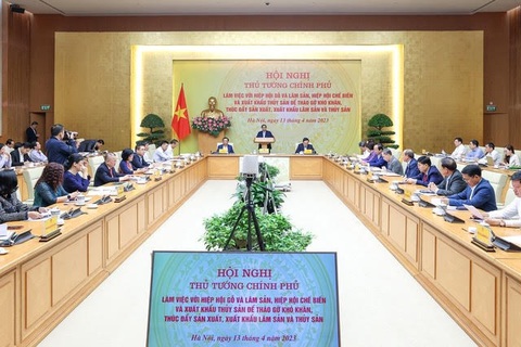 Thủ tướng: Tháo gỡ cho sản xuất và xuất khẩu lâm sản, thủy sản - Ảnh 2. Thủ tướng: Tháo gỡ cho sản xuất và xuất khẩu lâm sản, thủy sản - Ảnh 2.