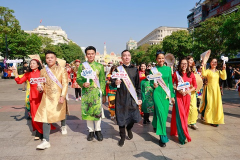 Lễ hội Áo dài TP.HCM 2023: Một tháng trời lan tỏa tình yêu áo dài - Ảnh 1. Lễ hội Áo dài TP.HCM 2023: Một tháng trời lan tỏa tình yêu áo dài - Ảnh 1.