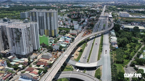 TP.HCM: Phê bình nhiều quận, sở ngành vì giải ngân 0% trong quý 1 - Ảnh 1. TP.HCM: Phê bình nhiều quận, sở ngành vì giải ngân 0% trong quý 1 - Ảnh 1.