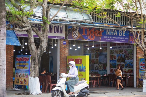 Bị tố chặt chém nhưng nhà hàng hải sản bị xử phạt vì vi phạm Luật Quảng cáo - Ảnh 3. Bị tố chặt chém nhưng nhà hàng hải sản bị xử phạt vì vi phạm Luật Quảng cáo - Ảnh 3.