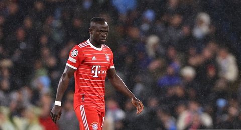 Bayern Munich treo giò Mane sau vụ đánh đồng đội Sane - Ảnh 1. Bayern Munich treo giò Mane sau vụ đánh đồng đội Sane - Ảnh 1.