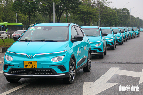 Hãng taxi điện đầu tiên của Việt Nam chính thức hoạt động - Ảnh 1. Hãng taxi điện đầu tiên của Việt Nam chính thức hoạt động - Ảnh 1.