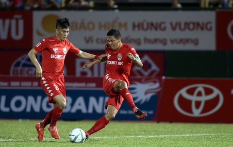 Văn Quyết và những cầu thủ Việt từng cán mốc 100 bàn tại V-League - Ảnh 3. Văn Quyết và những cầu thủ Việt từng cán mốc 100 bàn tại V-League - Ảnh 3.