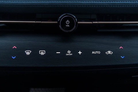 Báo Mỹ đánh giá SUV điện Nissan Ariya đã đăng ký tại Việt Nam: Là xe tốt nhất của Nissan hiện tại - Ảnh 11. Báo Mỹ đánh giá SUV điện Nissan Ariya đã đăng ký tại Việt Nam: Là xe tốt nhất của Nissan hiện tại - Ảnh 11.