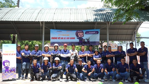Mondelez Kinh Đô tổ chức huấn luyện phòng vệ lái xe cho nhân viên bán hàng - Ảnh 1. Mondelez Kinh Đô tổ chức huấn luyện phòng vệ lái xe cho nhân viên bán hàng - Ảnh 1.