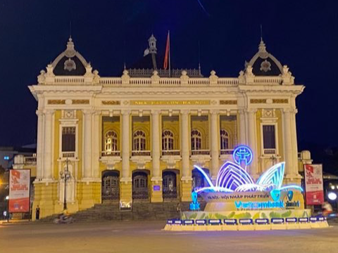 Màu vôi biệt thự 49 Trần Hưng Đạo: Làn sóng dư luận có thể tác động tiêu cực tới dự án? - Ảnh 7. Màu vôi biệt thự 49 Trần Hưng Đạo: Làn sóng dư luận có thể tác động tiêu cực tới dự án? - Ảnh 7.