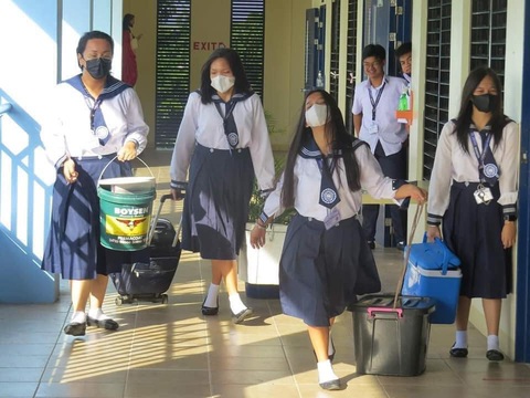 Trường tổ chức ngày không túi, trùm cuối làm cười đau bụng! - Ảnh 10. Trường tổ chức ngày không túi, trùm cuối làm cười đau bụng! - Ảnh 10.