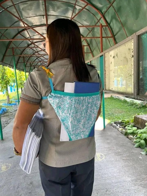 Trường tổ chức ngày không túi, trùm cuối làm cười đau bụng! - Ảnh 11. Trường tổ chức ngày không túi, trùm cuối làm cười đau bụng! - Ảnh 11.
