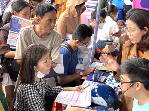 Khó xử khi con thích một ngành, cha mẹ hướng ngành khác - Ảnh 1. Khó xử khi con thích một ngành, cha mẹ hướng ngành khác - Ảnh 1.