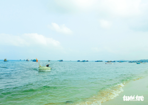 Cuối tuần rong chơi xóm chài bình dị ở Phú Quốc, du khách tới là mê - Ảnh 3. Cuối tuần rong chơi xóm chài bình dị ở Phú Quốc, du khách tới là mê - Ảnh 3.