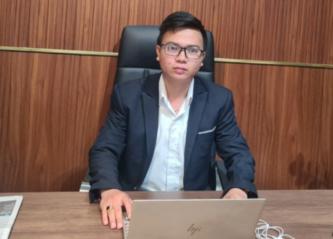 Dừng chờ đèn đỏ ở bóng râm, bị cảnh sát nhắc cản trở giao thông, vậy đúng không? - Ảnh 2. Dừng chờ đèn đỏ ở bóng râm, bị cảnh sát nhắc cản trở giao thông, vậy đúng không? - Ảnh 2.