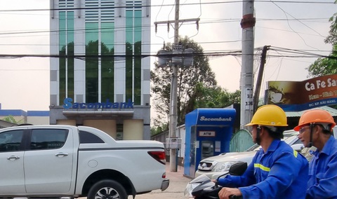 Kẻ cướp ngân hàng tại Bình Dương nói gì sau khi nổ súng? - Ảnh 3. Kẻ cướp ngân hàng tại Bình Dương nói gì sau khi nổ súng? - Ảnh 3.