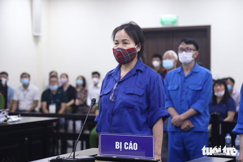 Sáng nay cựu giám đốc Bệnh viện Tim Hà Nội Nguyễn Quang Tuấn hầu tòa - Ảnh 4. Sáng nay cựu giám đốc Bệnh viện Tim Hà Nội Nguyễn Quang Tuấn hầu tòa - Ảnh 4.