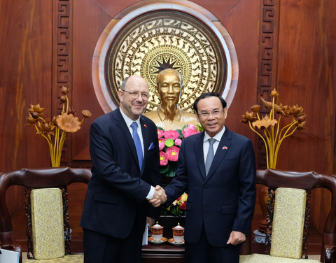 Bí thư Nguyễn Văn Nên mời Đại sứ Thụy Sĩ khám phá Việt Nam - Ảnh 1. Bí thư Nguyễn Văn Nên mời Đại sứ Thụy Sĩ khám phá Việt Nam - Ảnh 1.