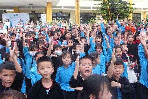 Khởi động chương trình Vươn cao Việt Nam 2023: 1,5 triệu ly sữa chăm sóc trẻ khó khăn - Ảnh 1. Khởi động chương trình Vươn cao Việt Nam 2023: 1,5 triệu ly sữa chăm sóc trẻ khó khăn - Ảnh 1.