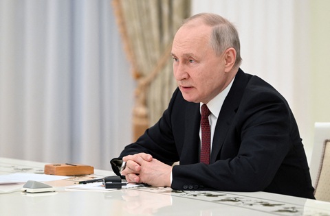 Ông Putin thăm 2 khu vực Nga sáp nhập Kherson, Lugansk - Ảnh 1. Ông Putin thăm 2 khu vực Nga sáp nhập Kherson, Lugansk - Ảnh 1.