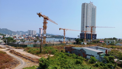 Xét xử cựu tổng giám đốc phân lô công viên Nha Trang để bán - Ảnh 2. Xét xử cựu tổng giám đốc phân lô công viên Nha Trang để bán - Ảnh 2.
