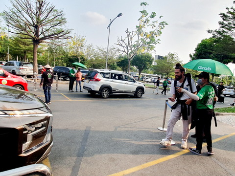 Đổi điểm đón xe công nghệ ở Tân Sơn Nhất, tài xế khen, khách hàng than nóng - Ảnh 2. Đổi điểm đón xe công nghệ ở Tân Sơn Nhất, tài xế khen, khách hàng than nóng - Ảnh 2.