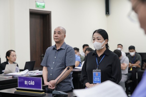 Xét xử kỳ án tranh chấp ba khu đất vàng trăm tỉ trên phố Bà Triệu - Ảnh 1. Xét xử kỳ án tranh chấp ba khu đất vàng trăm tỉ trên phố Bà Triệu - Ảnh 1.