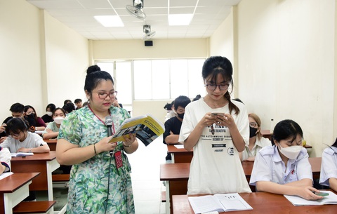 Thu nhập của giảng viên trường tự chủ tăng mạnh - Ảnh 1. Thu nhập của giảng viên trường tự chủ tăng mạnh - Ảnh 1.
