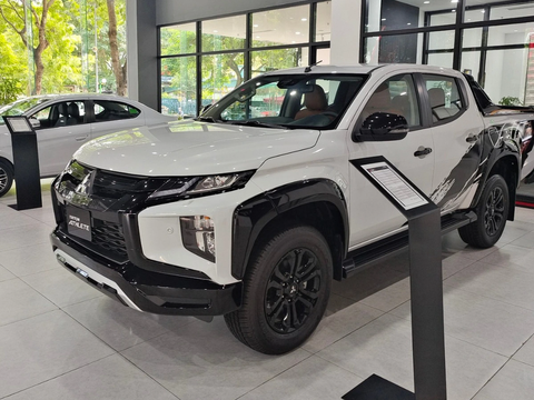 Mitsubishi Triton giảm giá hơn 80 triệu đồng, giá khởi điểm rẻ nhất phân khúc - Ảnh 2. Mitsubishi Triton giảm giá hơn 80 triệu đồng, giá khởi điểm rẻ nhất phân khúc - Ảnh 2.