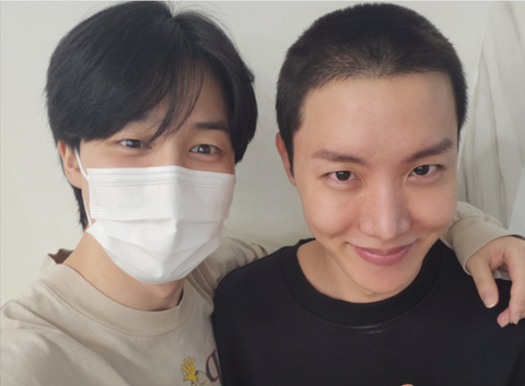 Thành viên J-Hope của nhóm BTS nhập ngũ - Ảnh 3. Thành viên J-Hope của nhóm BTS nhập ngũ - Ảnh 3.