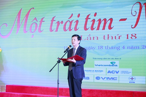 Cam kết tài trợ hơn 30 tỉ đồng cho trẻ mồ côi, người khuyết tật - Ảnh 1. Cam kết tài trợ hơn 30 tỉ đồng cho trẻ mồ côi, người khuyết tật - Ảnh 1.