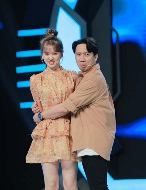 3 show truyền hình ăn khách sẽ bớt hot vì thiếu Trấn Thành - Ảnh 3. Từ bài đăng của Đại Nghĩa rộ nghi vấn Trấn Thành bị loại khỏi ghế nóng gameshow đã hợp tác từ mùa đầu